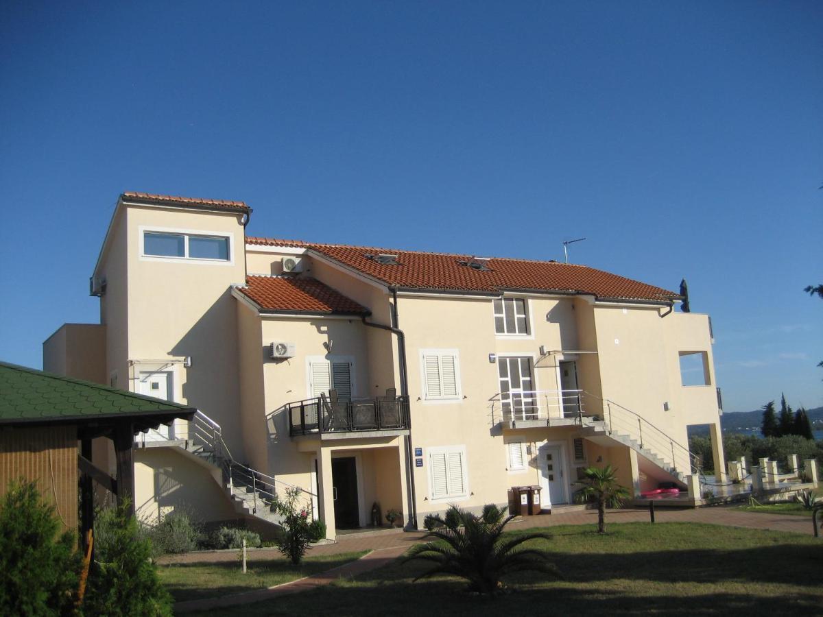 סבטי פיליפ אי ג'קוב Villa „Drei Palmen“ מראה חיצוני תמונה